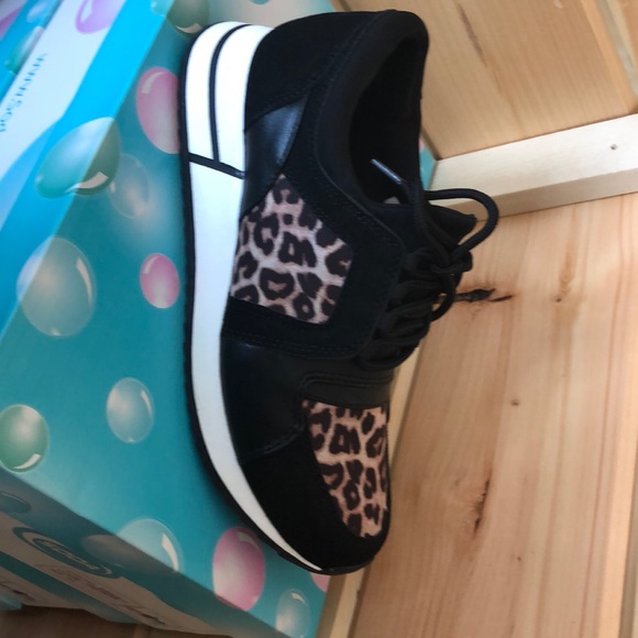 Soda Leopard Sneaker SZ 6.5 🔥LAST PAIR 🔥 - Picture 5 of 5